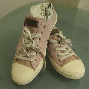 Womens converse premium all stars sneakers 10M